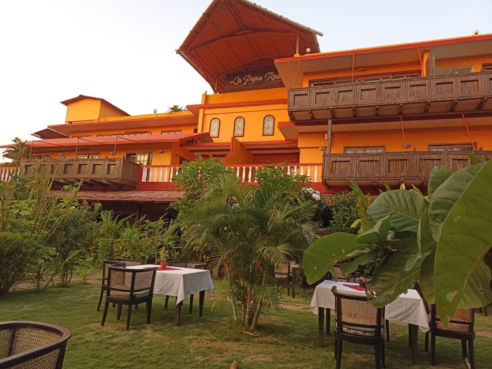 La Papa Resort Morjim Buitenkant foto