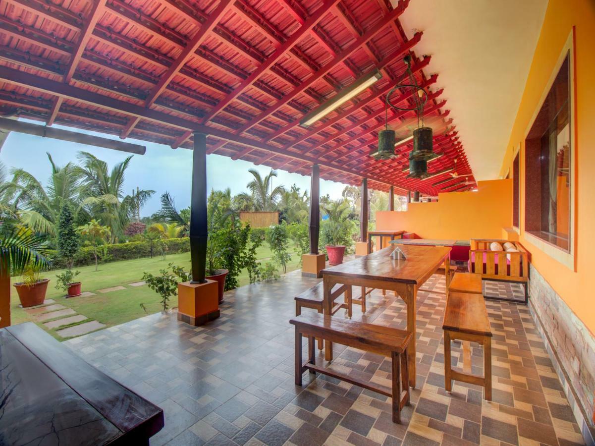 La Papa Resort Morjim Buitenkant foto