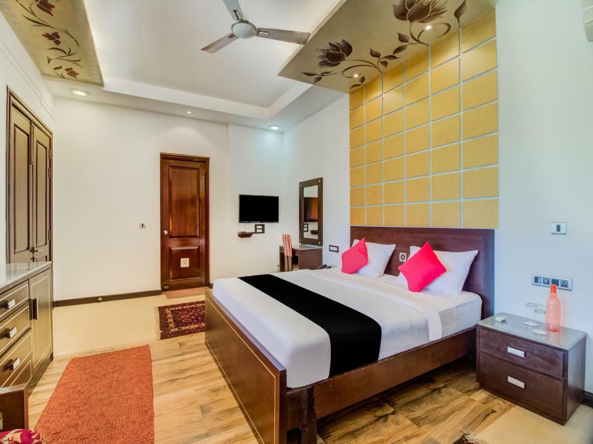 La Papa Resort Morjim Buitenkant foto