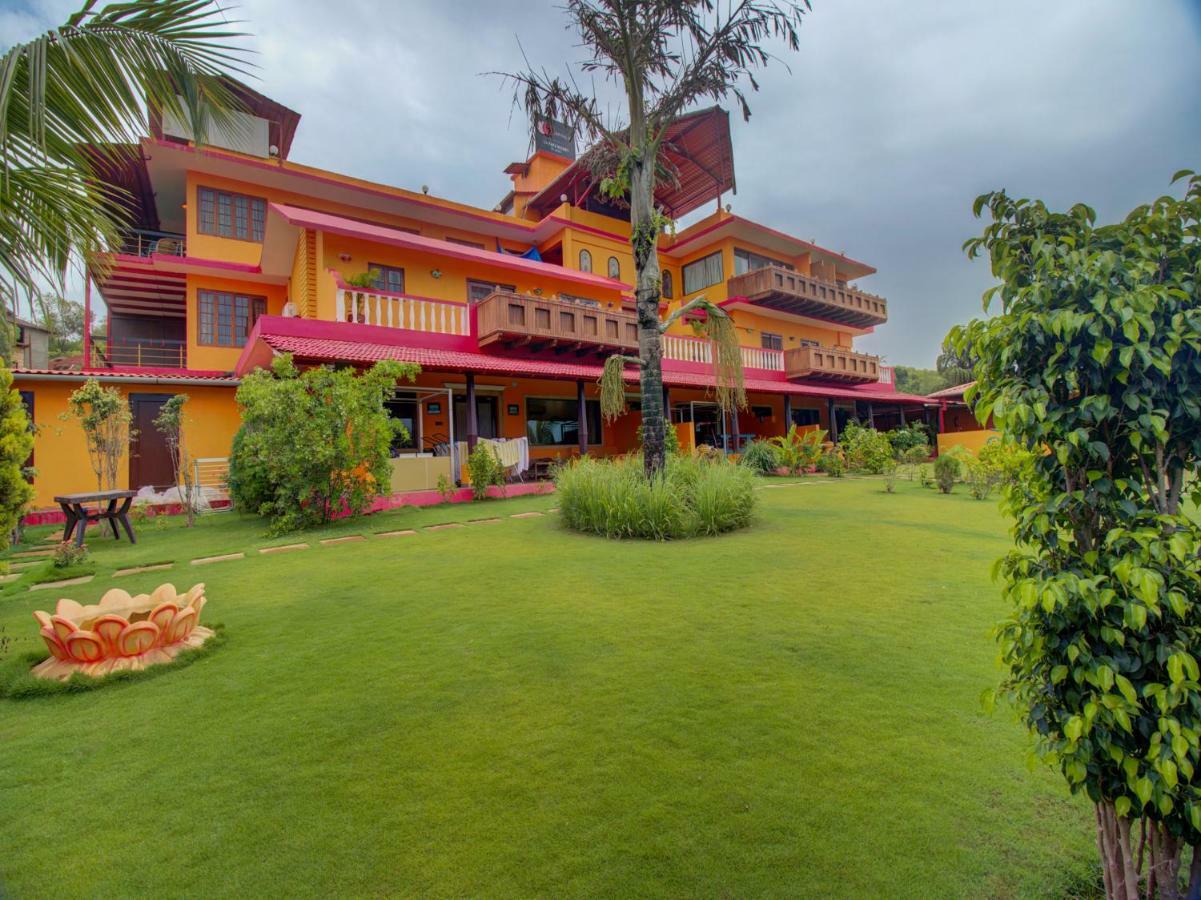 La Papa Resort Morjim Buitenkant foto