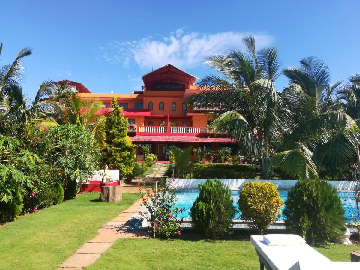 La Papa Resort Morjim Buitenkant foto