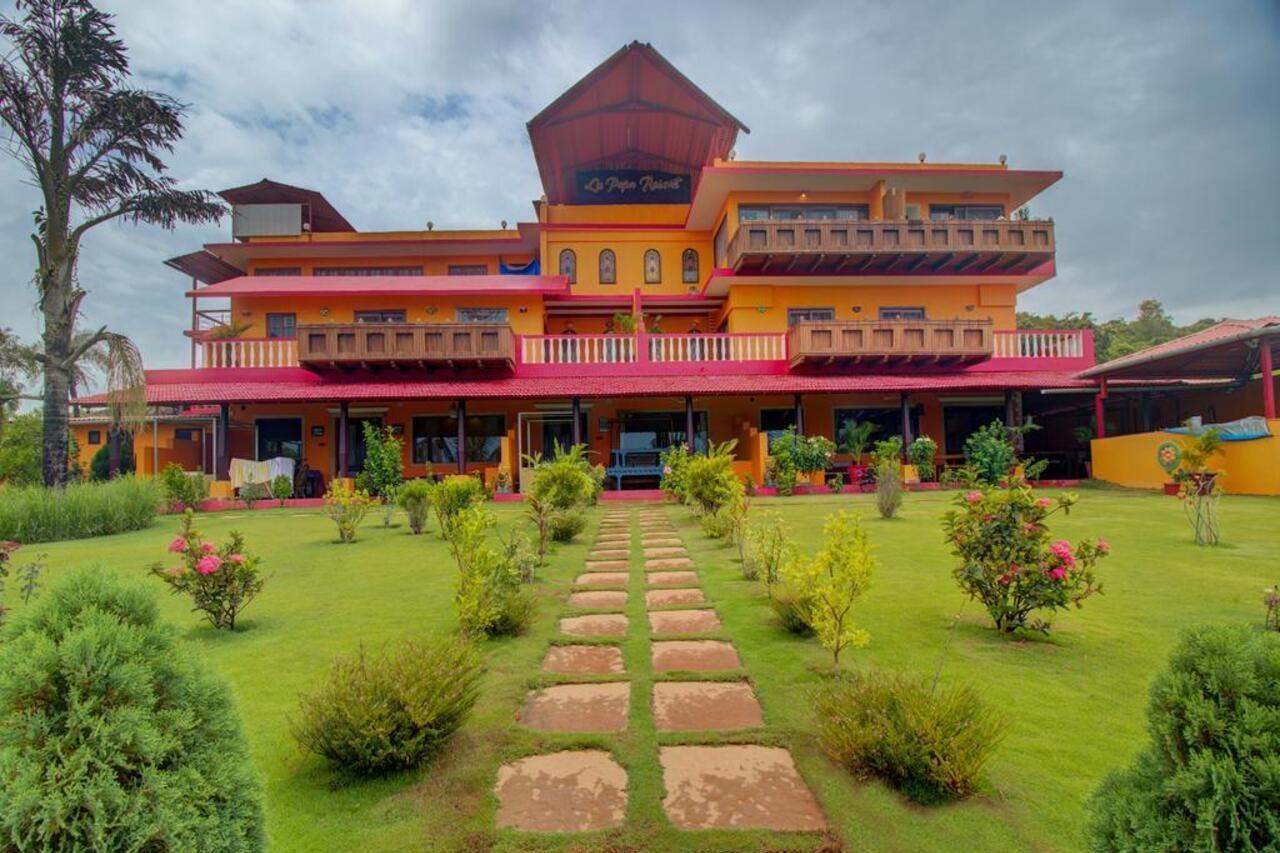 La Papa Resort Morjim Buitenkant foto